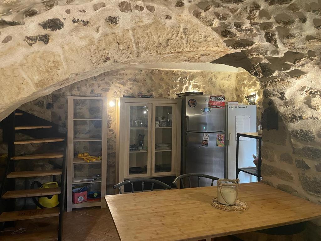 Typique Maison De Village Peille Eksteriør bilde